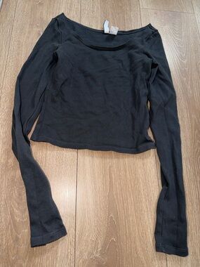 H&M Black Long-Sleeve Scoop Neck Tee